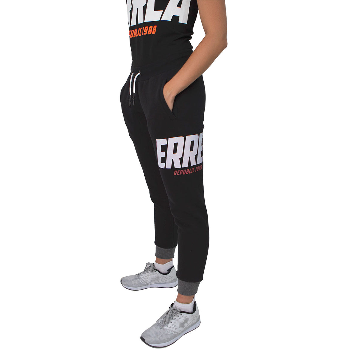 GRAPHIC FW20/21 WOMAN CUFF TROUSERS 003 AD