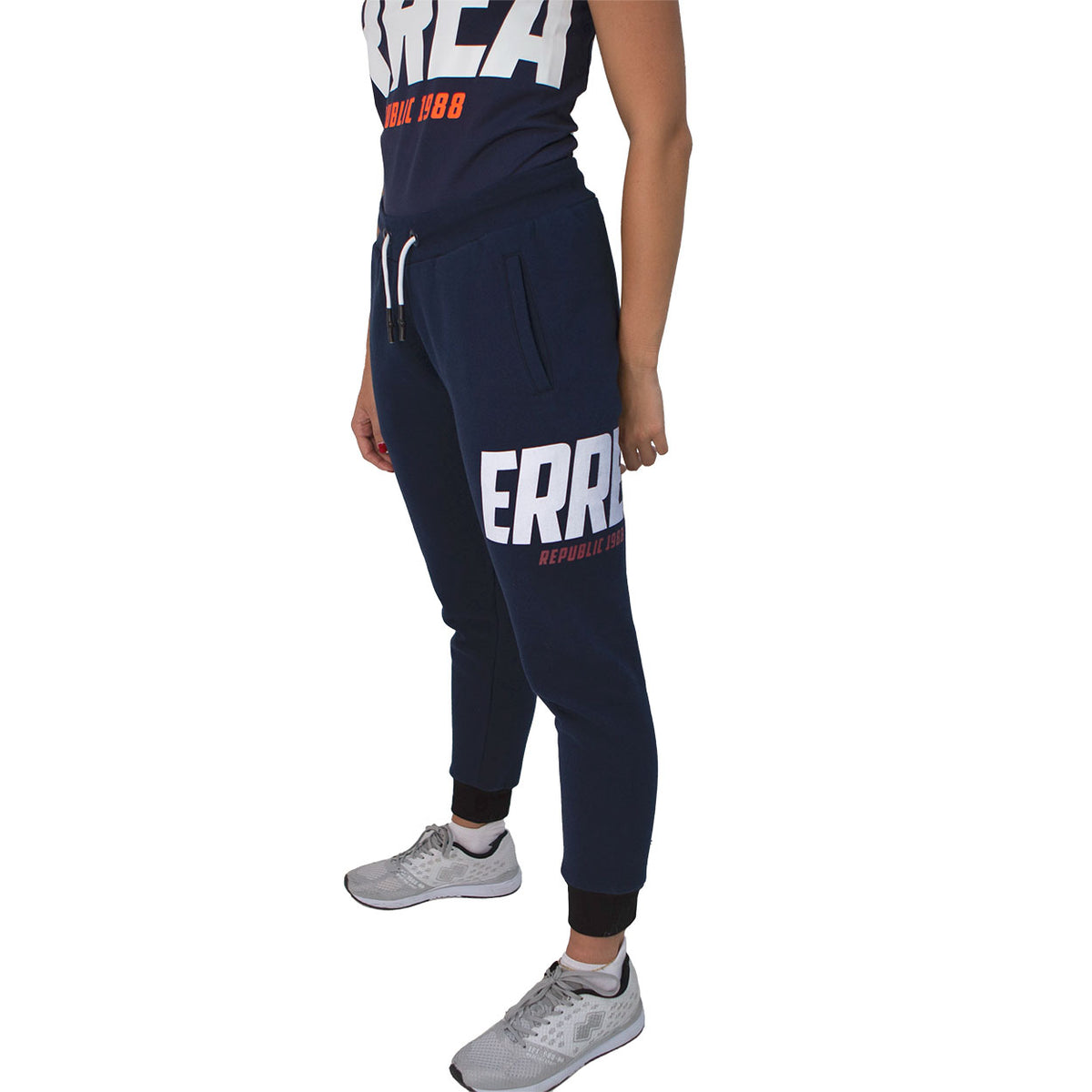 GRAPHIC FW20/21 WOMAN CUFF TROUSERS 003 AD